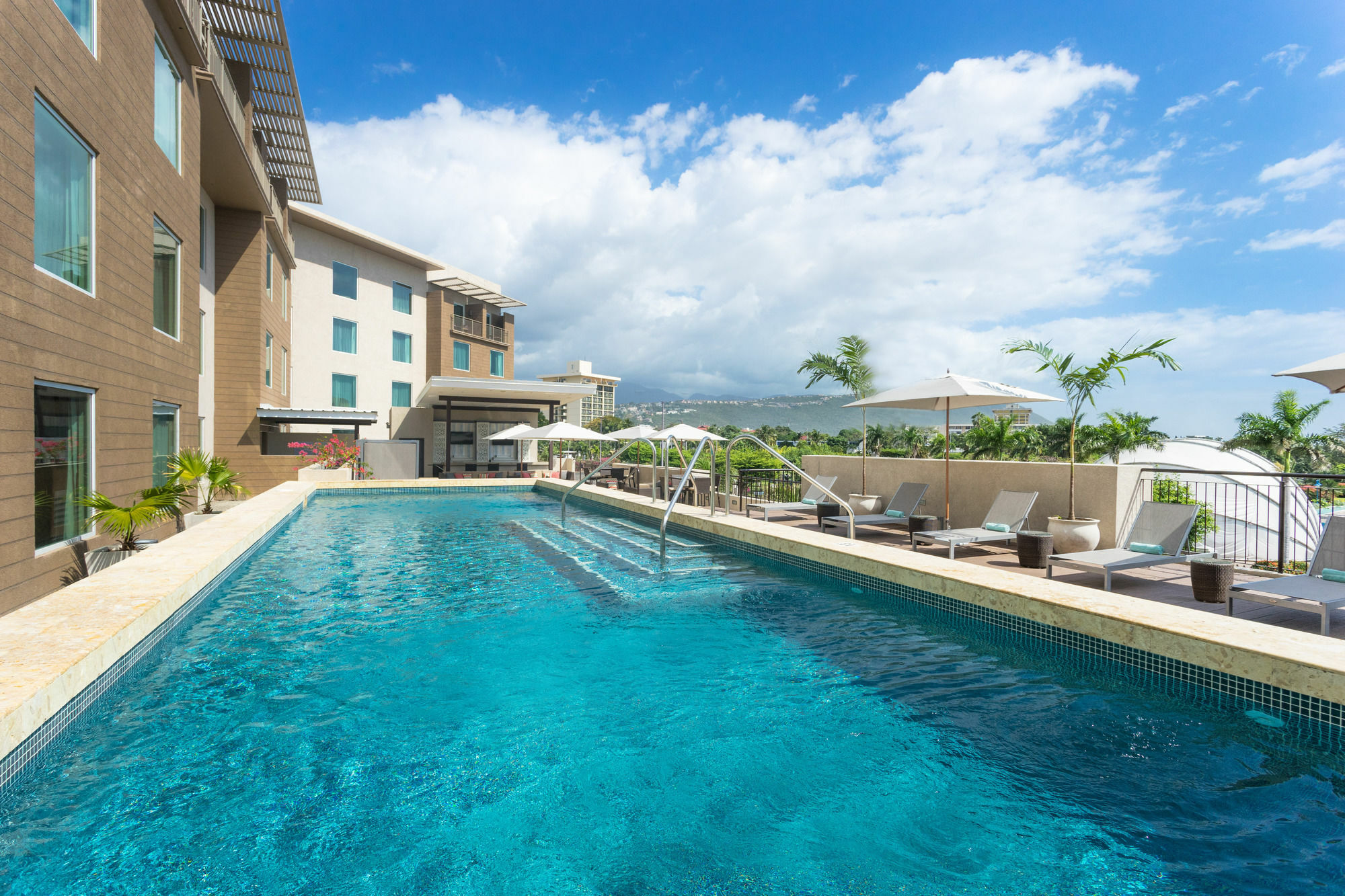 Courtyard By Marriott Kingston, Jamaica Hotel Exterior foto